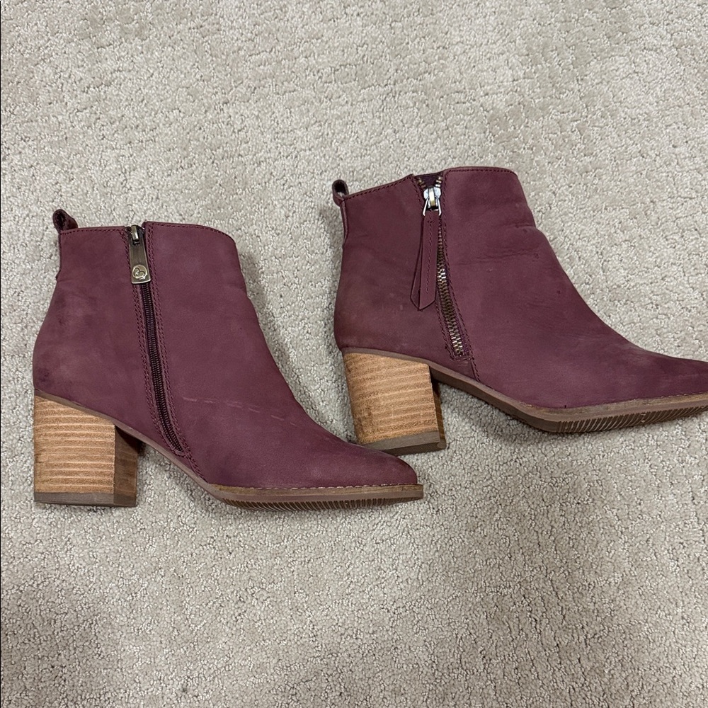 Blondo Burgundy Suede Zip-Detail Ankle Booties
